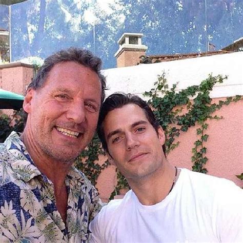 Henry Cavill News: New Pics Of Henry Hanging Out With Russell Crowe ...