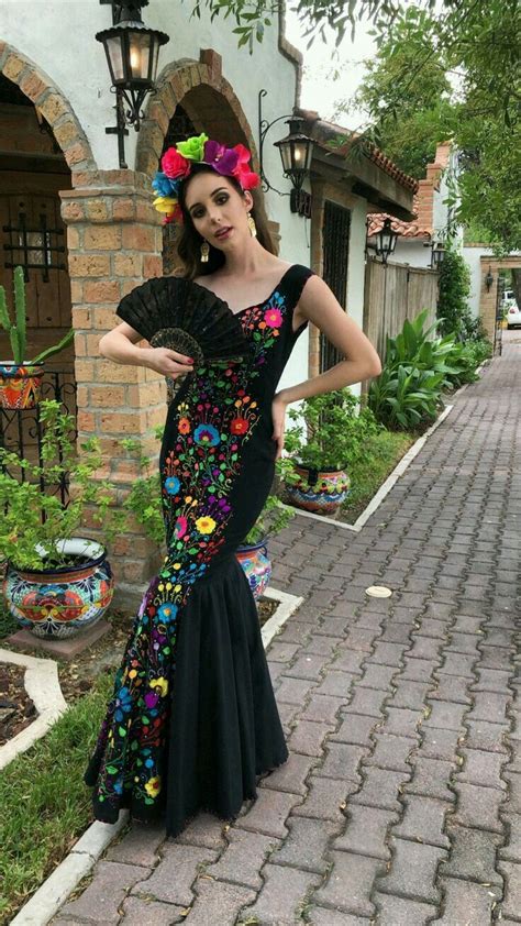 Pin De Elva Anguiano En Mexican Party Vestidos Tipicos De Mexico