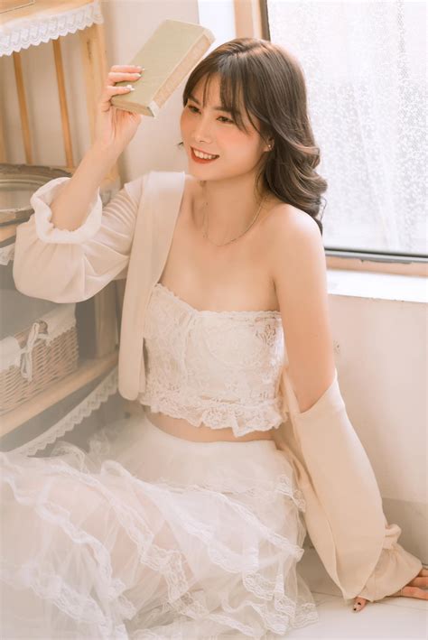 Phụ công tài năng 22 tuổi cao 1m85 đẹp như hot girl gây sốt cộng đồng bóng chuyền Việt Nam