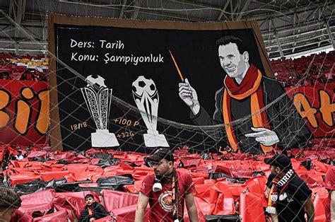 Galatasaray taraftarından Fenerbahçe derbisine özel koreografi Spor