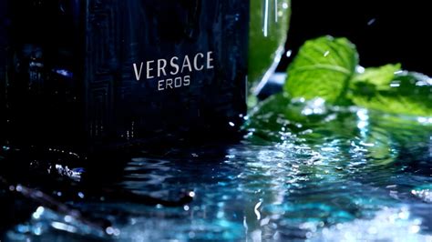 N C Hoa N Versace Bright Crystal Eau De Toilette