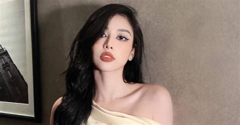 Gái xinh hot nhất Sài thành gây sốt với vẻ đẹp căng mọng