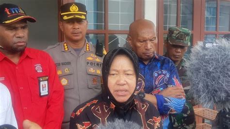 Mensos Risma Berikan Santunan Rp Juta Bagi Ahli Waris Korban Gempa