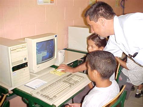 Escola Municipal Prof. José Osorio De Campos Maia E Almeida - 28/09/2003 - EE Prof. José Osório de Campos Maia e Almeida - Fundação LAMF