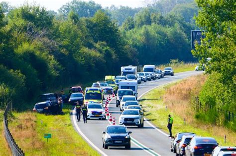 Verkeershinder Door Aanrijding Met Meerdere Autos Op De N35 Bij