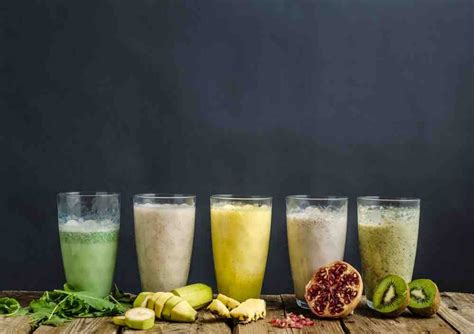 4 recettes de smoothies sains à boire au petit déjeuner