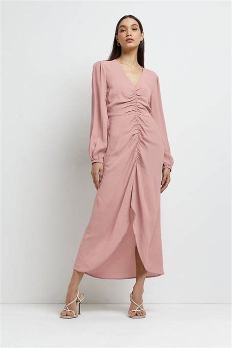 31 Best Winter Wedding Guest Dresses For 2022