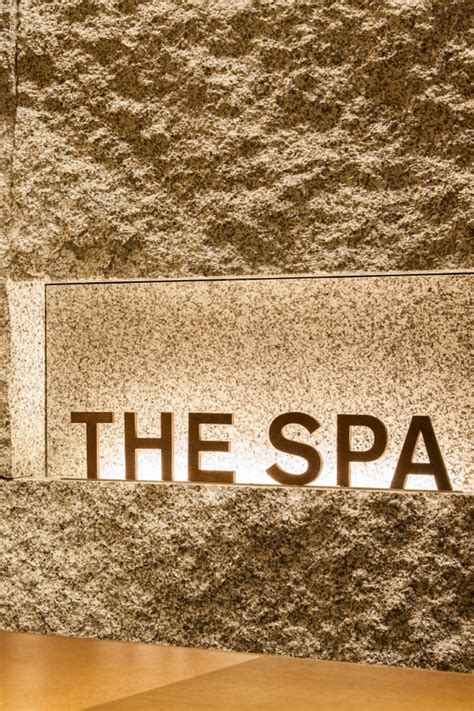 Pin By Emma Ho On Signage 標識 Spa Interior Design Hotel Signage Spa