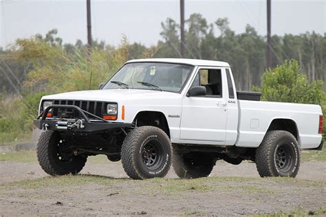 Jeep Comanche Lifted