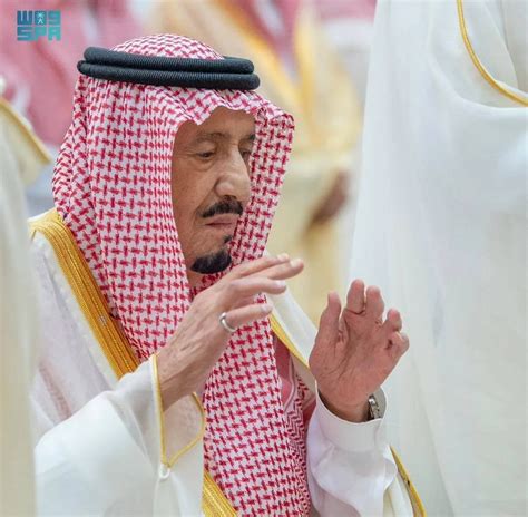 Custodian Of The Two Holy Mosques Performs Eid Al Fitr Prayer In Jeddah