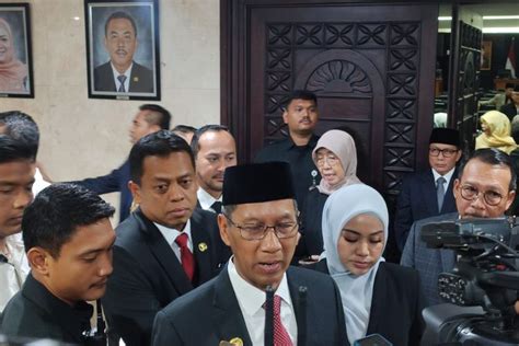 Foto Heru Budi Bakal Minta Jokowi Groundbreaking Proyek LRT Jakarta