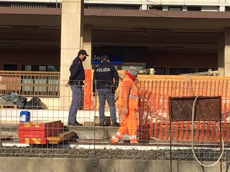 Jesi Incidente Sul Lavoro Alla Stazione Muore Operaio 55enne