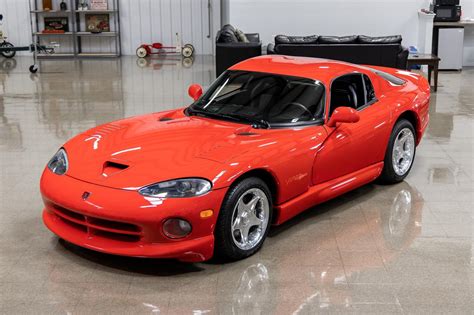 Dodge Viper V12