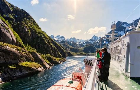 Why choose a Hurtigruten Norway cruise? | Norway and Svalbard Cruises ...