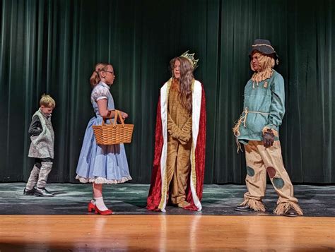 Bad Axe Public Schools Has Younger Students Take The Stage For Wizard