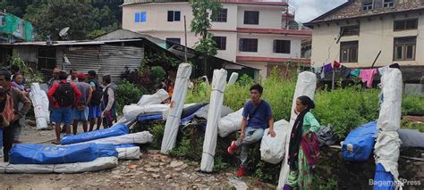 दुप्चेश्वरको बाढी पहिरो पिडितलाई अस्थायी आवासको लागी सामग्री बितरण