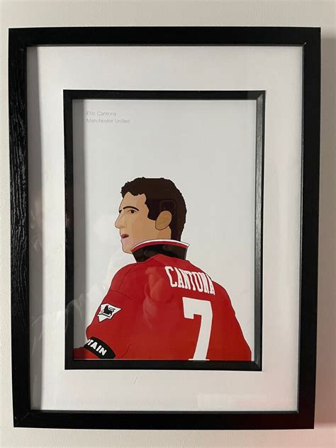 Manchester United legend Eric Cantona and his iconic collar | Etsy