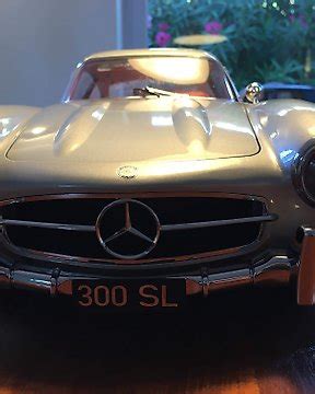 Eaglemoss Model Car Mercedes Sl Fl Gelt Rer Idem Altaya