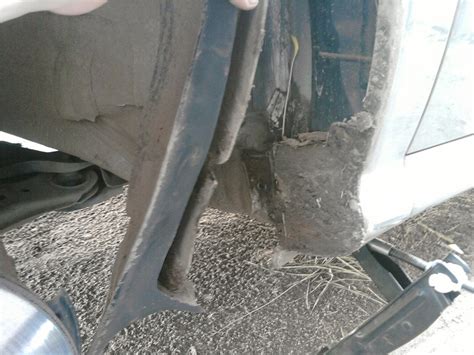 Подкрылки и топливной фильтр тонкой очистки — Skoda Octavia A4 Mk1, 1,6 ...