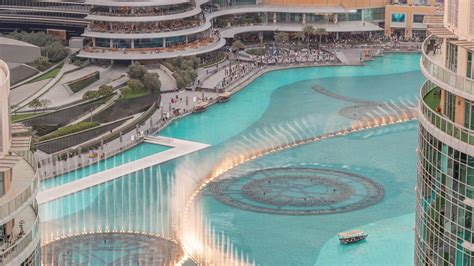 Witness The Dubai Fountain | The largest dancing fountain