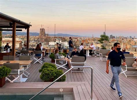 La Dolce Vitae At Majestic Hotel Rooftop Bar In Barcelona The