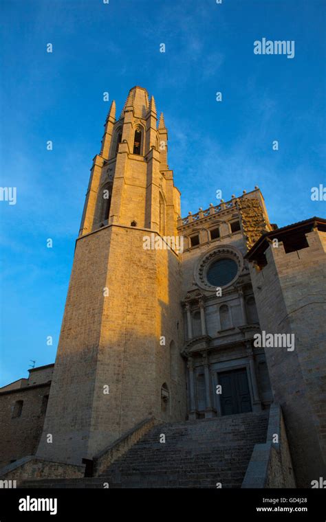 Basílica de san felix hi res stock photography and images Alamy