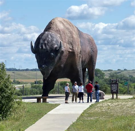 Nd08i16 Jamestown Giant Bison North Dakota 2008 Giant Bis Flickr