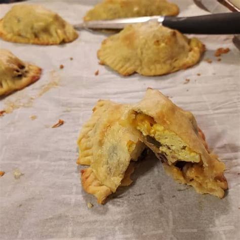 How To Make Empanadas Handle The Heat Cooking Recipes Desserts