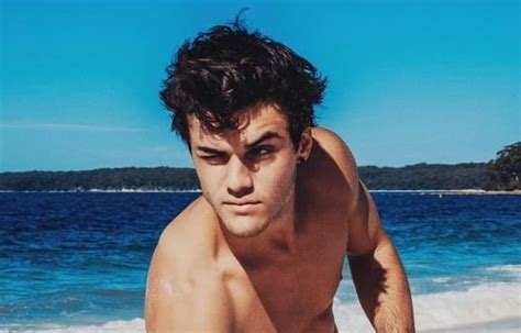 Nude Do Youtuber Americano Ethan Dolan Volume Na Cueca