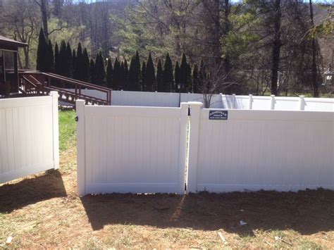 Pvcvinyl Fences Asheville Fence Residential And Commercial Fence