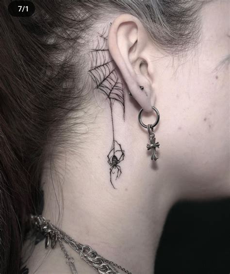 behind the ear spider tattoo | Idee per tatuaggi, Bozze per tatuaggi