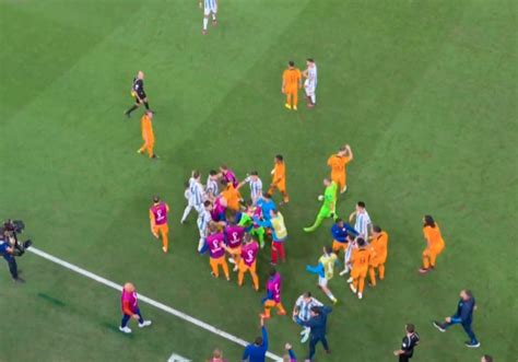 Fight Breaks Out During Match Between Argentina Netherlands The Spun