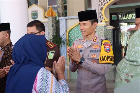 Kapolres Batu Akbp Oskar Syamsuddin S I K M T Saat Halal Bihalal Di