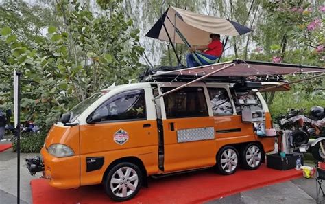 Penampakan Modifikasi Daihatsu Zebra Espass 1996 Menjadi Camper Van