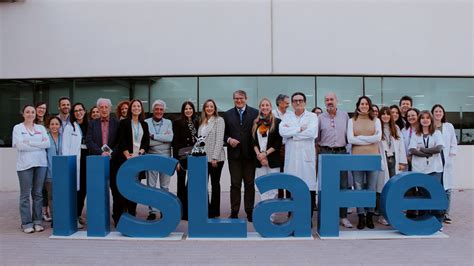 Presentación oficial de la San Silvestre Popular 2023 en el IIS La Fe