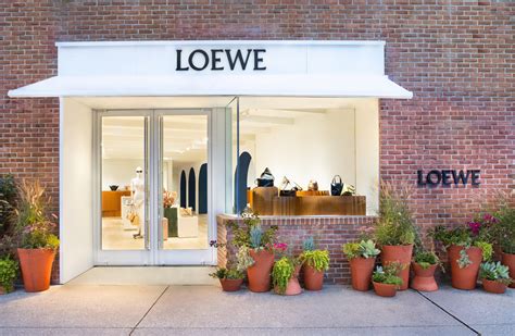 Loewe Opens Store In East Hampton The Impression