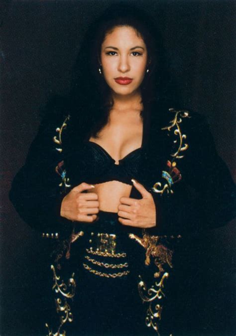 Selena The Queen Of Tejano Music Selena Quintanilla Fashion Selena Quintanilla Selena