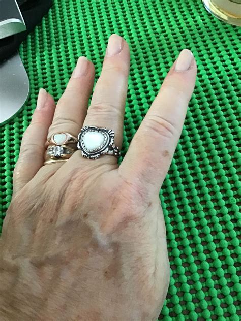 Cheerio Nude Nail Polish LONDONTOWN Lakur