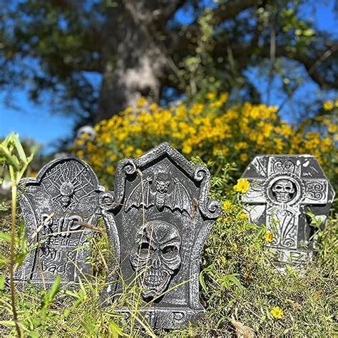 Amazon.com : TOYMYTOY Halloween Foam Graveyard Decorations Outside Tombstones Halloween Yard ...