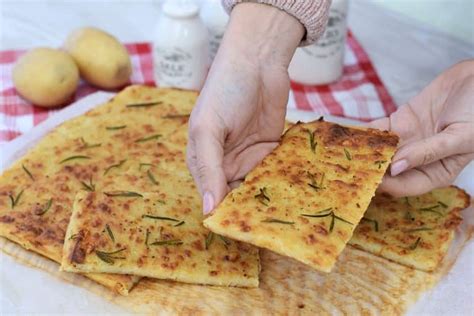 Schiacciata Di Patate Senza Lievitazione Tuorlo Rosso