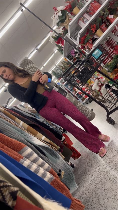 Tight Ass Latina In Pink Flares Spandex Leggings Yoga Pants Forum