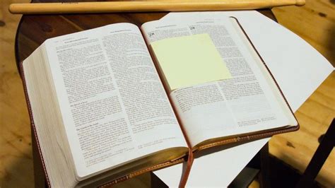 D Anfangskapitel Der Bibel In Leichter Sprache Online Vatican News