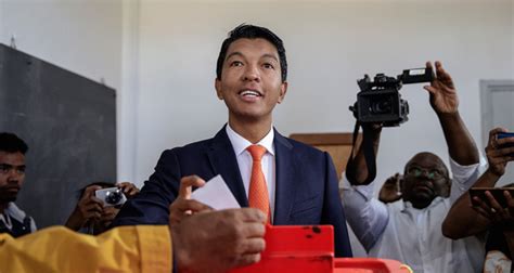 Madagascar Rajoelina En T Te Devant Ravalomanana Selon Un D Compte