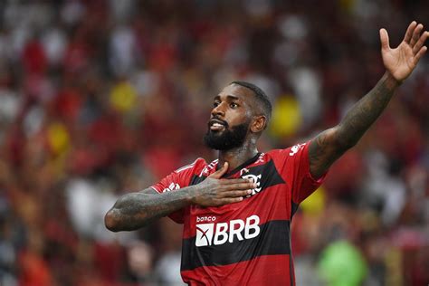 Gerson inicia transição no campo e Flamengo o prepara para o Fla Flu