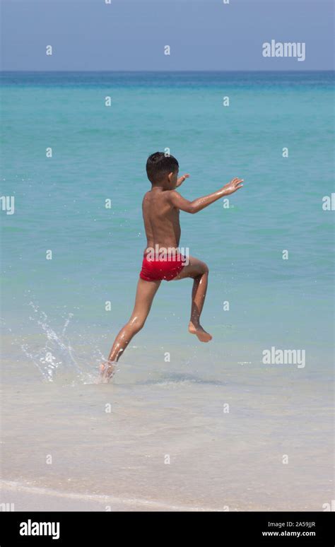 Swimming Trunks Stockfotos Und Bilder Kaufen Alamy