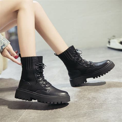 Venta Botas Con Cordones Y Plataforma En Stock