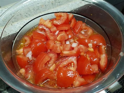 Tomaten Zwiebel Salat Mit Balsamico Lein L Dressing Von Patty Chefkoch