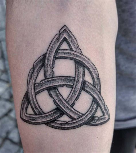 Celtic Tattoo For Women Irish, Celtic Tattoo Family, Celtic Tattoos For Men, Band Tattoos For ...