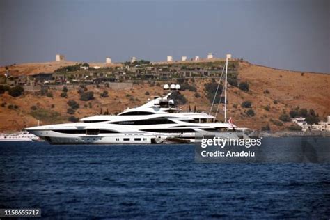 Philip Green Yacht Photos and Premium High Res Pictures - Getty Images