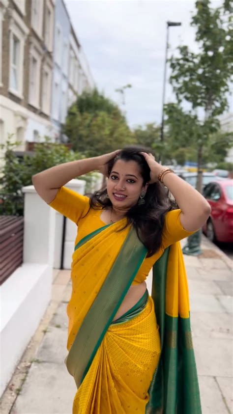 Chubby Busty Malayali Lady Huge Boobs And Tummy In Yellow Saree Mp